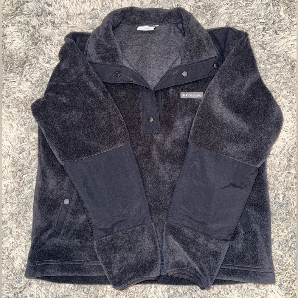 Black Columbia pullover
